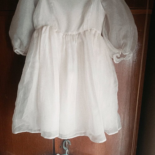 Luxury flower girl dress like new, white tulle for 10-year-old