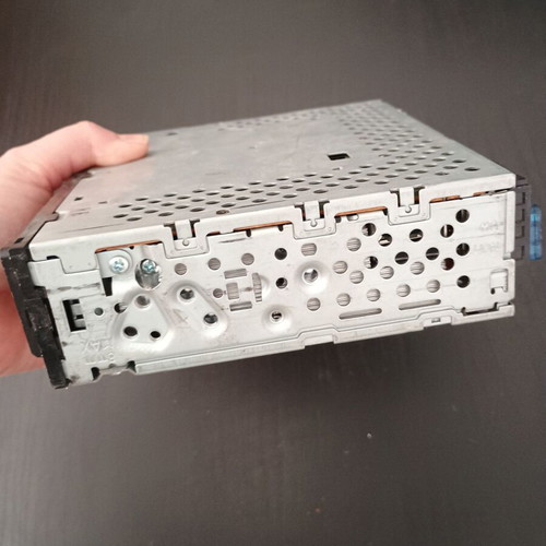 Car radio PU-2312A model 46804666 used without front panel