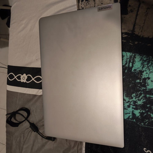 Lenovo laptop like new, AMD Ryzen, 16GB RAM, 500GB SSD, 15-inch