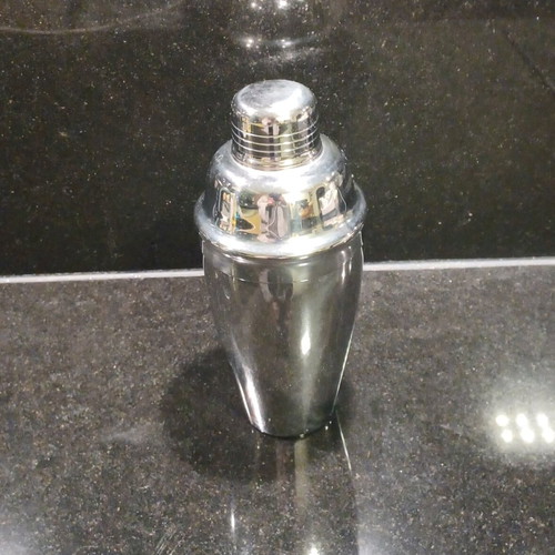 Shaker stainless steel like new