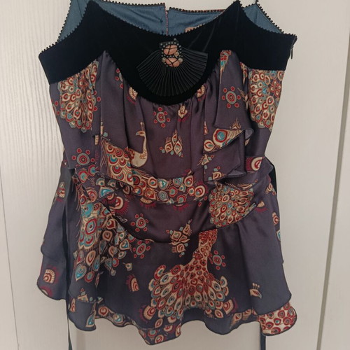 Silk top Betty Blue like new with peacock print