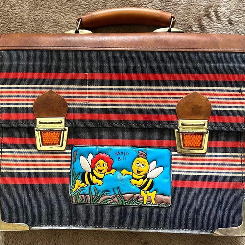 Vintage school bag with Maya the Bee like new