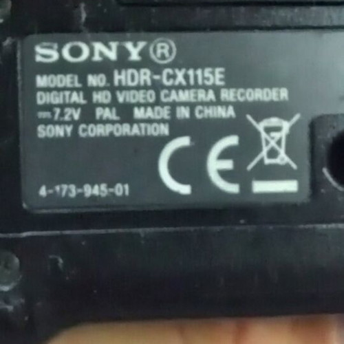 Sony Handycam HDR-CX115E Full HD camcorder with original charger and accessories