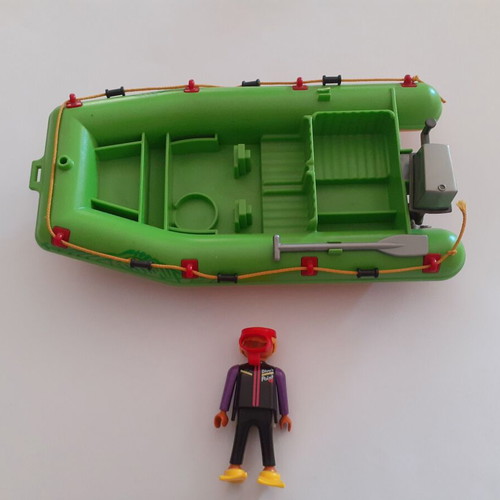 Playmobil inflatable boat like new with diver figure