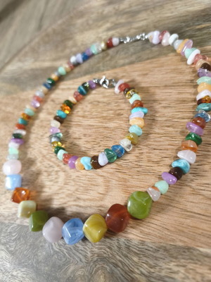 Handmade necklace and bracelet set multicolor, new