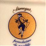  Limoges Σετ 4 τμχ. μινιατούρες ανάγλυφης χειροποίητης πορσελάνης...1 Δισκάκι 1 ζαχαριέρα με καπάκι και 1 γαλατιέρα.  Άθικτα με τις σφραγίδες γνησιότητας!!