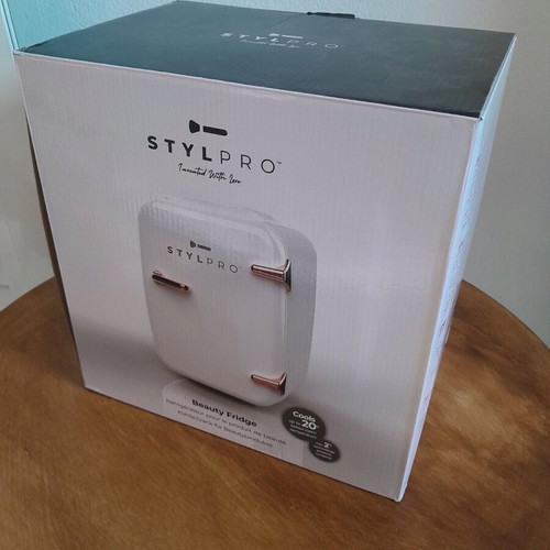 Stylpro cosmetic fridge used, needs repair