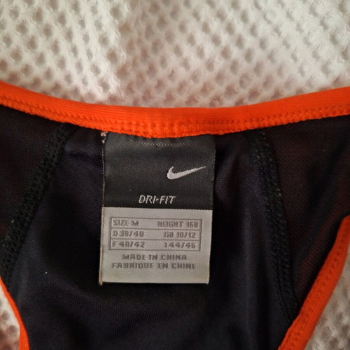 Nike Dri Fit women's sports top with built-in bra, like new