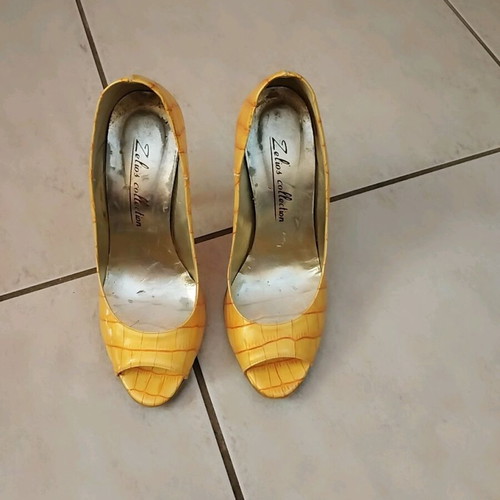 Zelios Collection peep toe heels like new, yellow with orange details, size 36