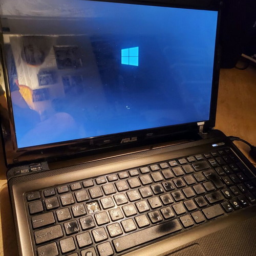Asus laptop μεταχειρισμένο με i5, 8GB RAM, SSD 250GB, χωρίς τροφοδοτικό