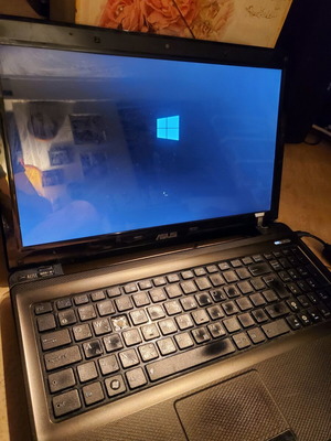 Asus laptop μεταχειρισμένο με i5, 8GB RAM, SSD 250GB, χωρίς τροφοδοτικό