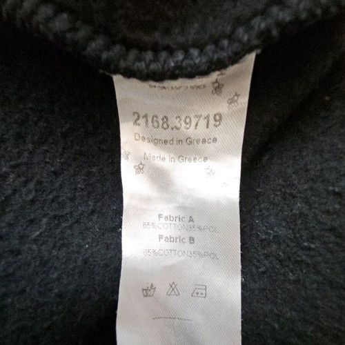 Hooded sweater like new, very soft, size M