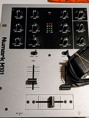 Numark M101 αναλογικός μίκτης DJ 2 καναλιών