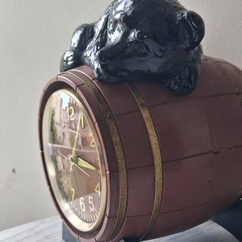 Molnija wind-up table clock with bear figure