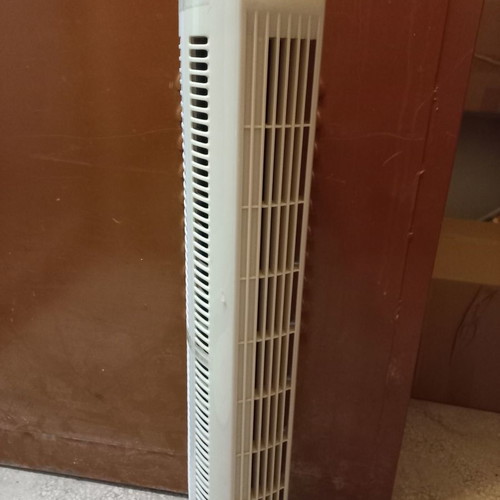 Towe fan tower used, with speed settings and oscillation