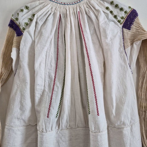 Hertsoyska folk shirt used, authentic