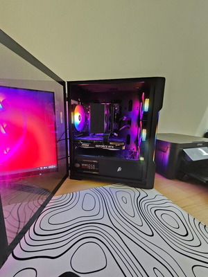 Gaming PC with MSI GeForce RTX 4070 and Ryzen 7 5700X, 32GB RAM