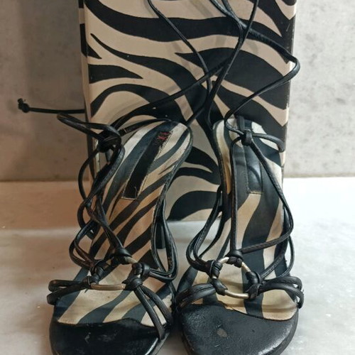 Donna di Gio black sandals used with laces, stiletto heel 10cm size 37-38