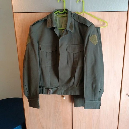ES 8b uniform used, waist 42 trousers, jacket M