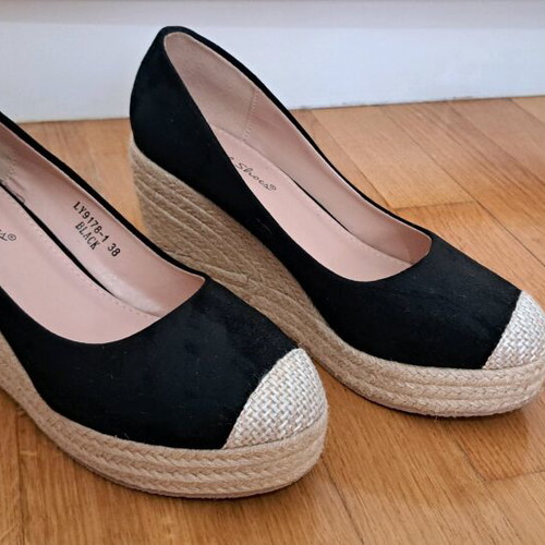 Women's platform shoes like new, size 38.5, black suede