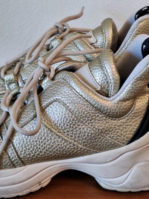 Sisley Sneakers shoes used, size 39, gold