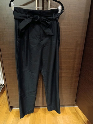 H&M high-waisted crepe pants with belt new, black, size L