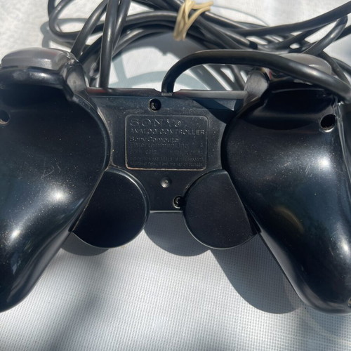 PlayStation 2 genuine and authentic PS2 controller