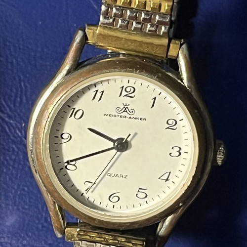 Lot of 4 vintage wristwatches used for repair or parts