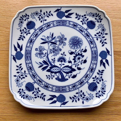 Hutschenreuther Zwiebelmuster Blue Onion porcelain platter new