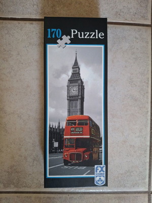 Puzzle like new, set of 3 pieces with 2 of 260 and 1 of 170 pieces