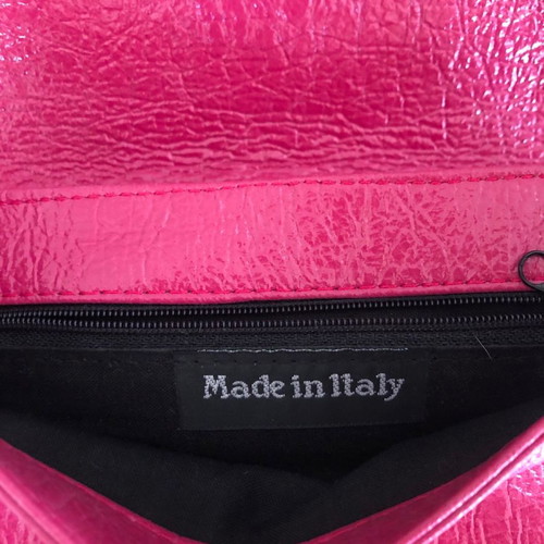 Fuchsia leather shoulder bag