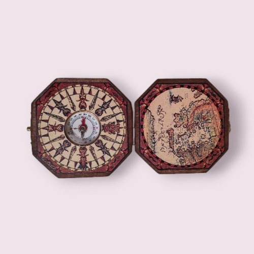 Vintage style compass