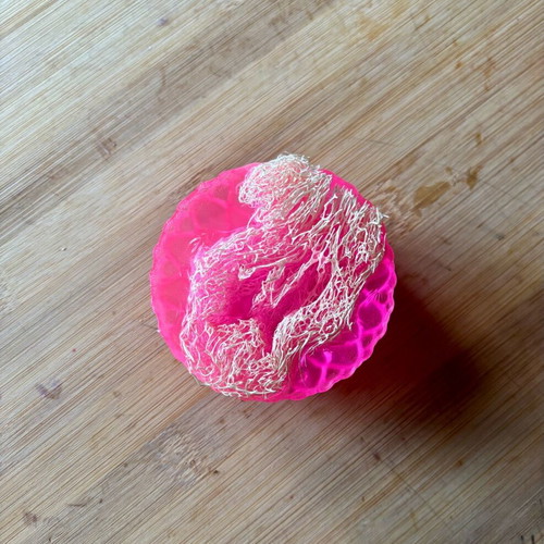 To Anthismeno Triantafyllo Handmade Glycerin Soap with Natural Loofah new