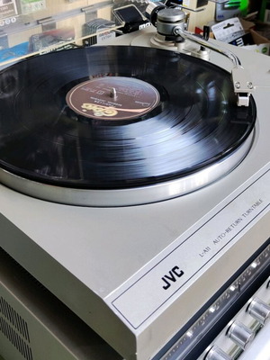 JVC L-A11 turntable used, semi-automatic, fully functional