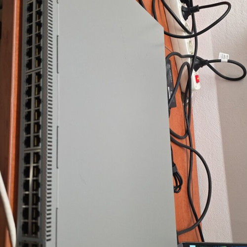 Allied Telesis AT-FS750/48 network switch used, 48 ports + 2 SFP combo