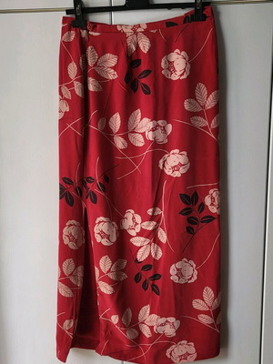 Boho floral maxi skirt like new, sizes S and M