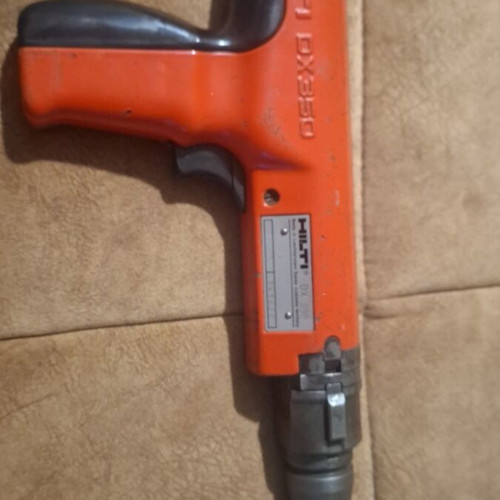 Hilti nail gun used in very good condition with few consumables