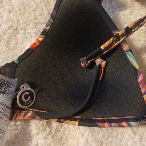 O'neill bikini top new with tag, black multicolor, size XS