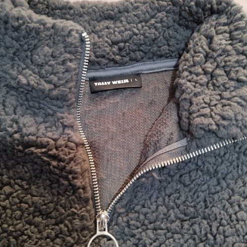 Winter fleece crop top sweater like new, fits up to XL