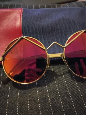 Le Specs Glasses Like New
