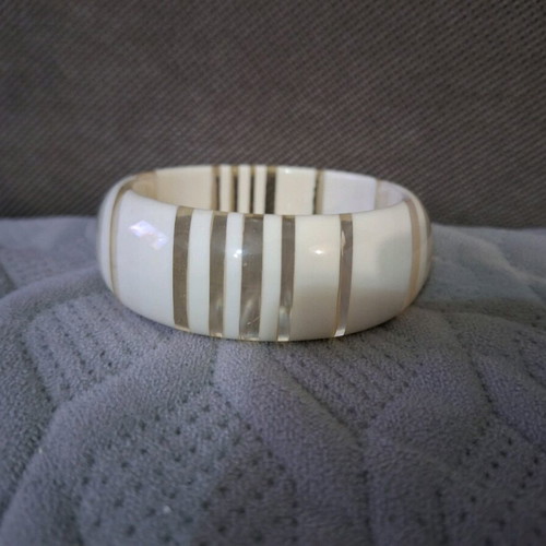 White bone bracelet like new