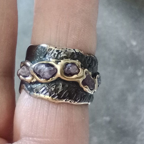 Silver 925 ring with 5 raw spinels, size 60, like new