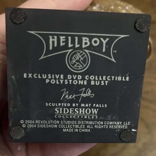 Hellboy figure like new, collectible
