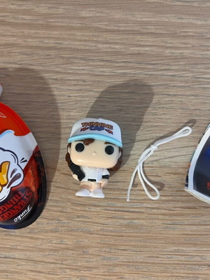 Φιγούρα Stranger Things Kinder Joy καινούργιο