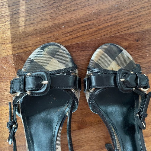 Burberry sandals used, size 36, medium heel, beige