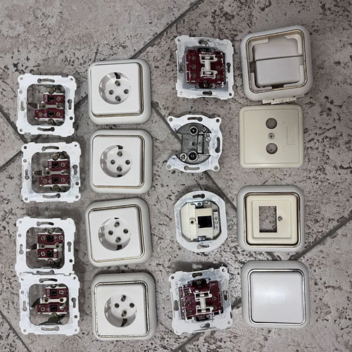Sockets and switches set like new with 4 sockets, 2 switches, phone and antenna ports