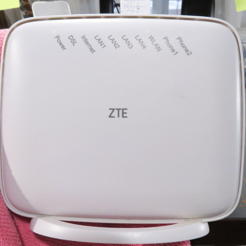 ZTE ZXHN-H267N VDSL2/ADSL2+ Router with Power Adapter