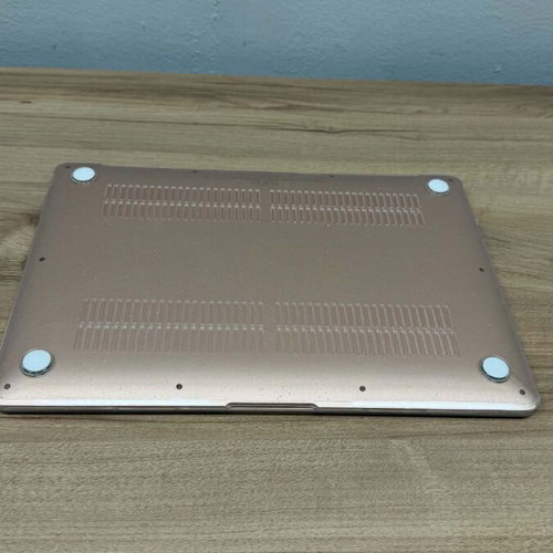 MacBook Air 13” 2020 M1 CPU like new, 8GB RAM, 256GB SSD