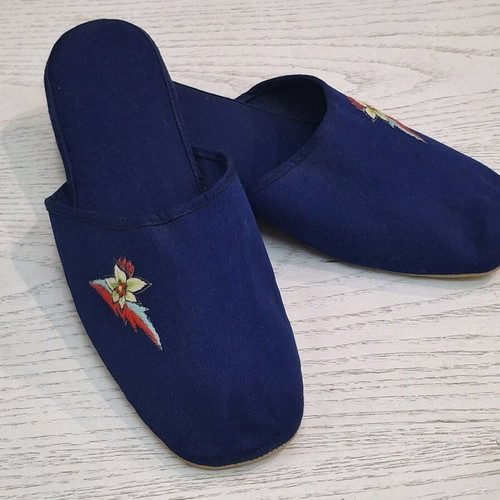 Slippers new size 37 blue with embroidery Chinese