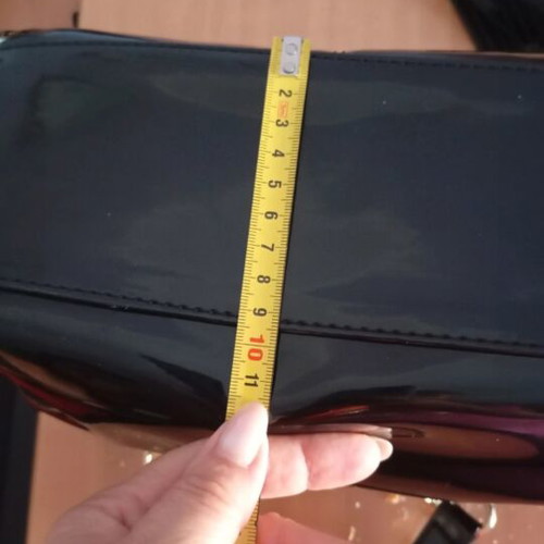 Patent leather handbag in excellent condition with removable decoration